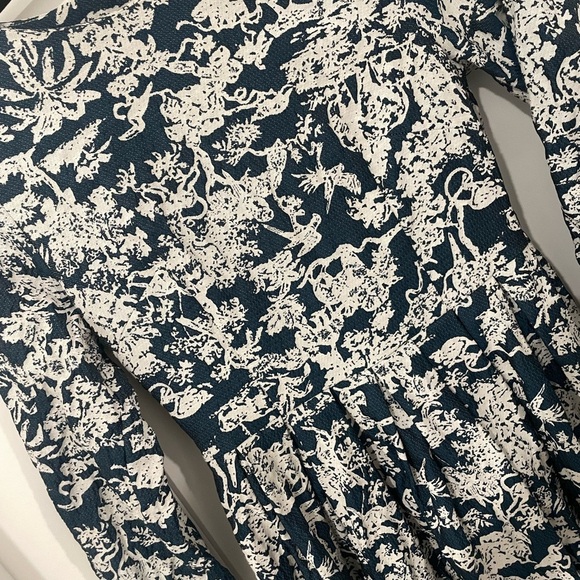 Dainty Jewells Dress - Picture 4 of 5